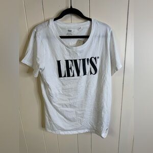 Levi’s Women’s Graphic Tee 1X
